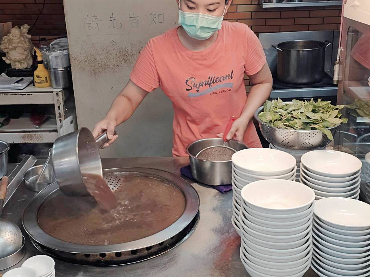 60元的牛肉/牛雜湯~竟然藏身在市區!王記潮州牛雜~在地老饕才知道的平民美食!必點菜色:泡菜牛肉&牛筋、牛肉湯! - 第5張圖