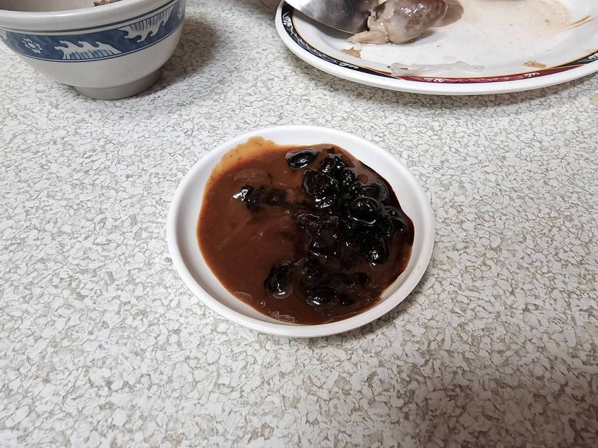 【高雄正記薑母鴨】超低調中藥行開的薑母鴨店!湯頭回甘、滋補暖胃-秋冬天必吃! - 第7張圖 【高雄正記薑母鴨】超低調中藥行開的薑母鴨店!湯頭回甘、滋補暖胃-秋冬天必吃!