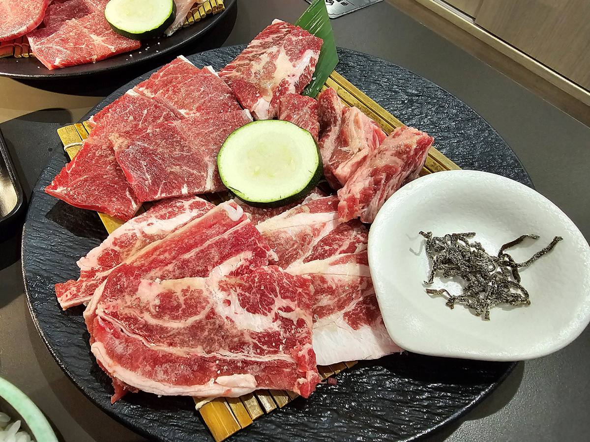 【高雄燒肉】伊気燒肉：超值套餐只要298元起!平價也能爽爽吃肉!小資族的燒肉天堂，這個價格沒話說!