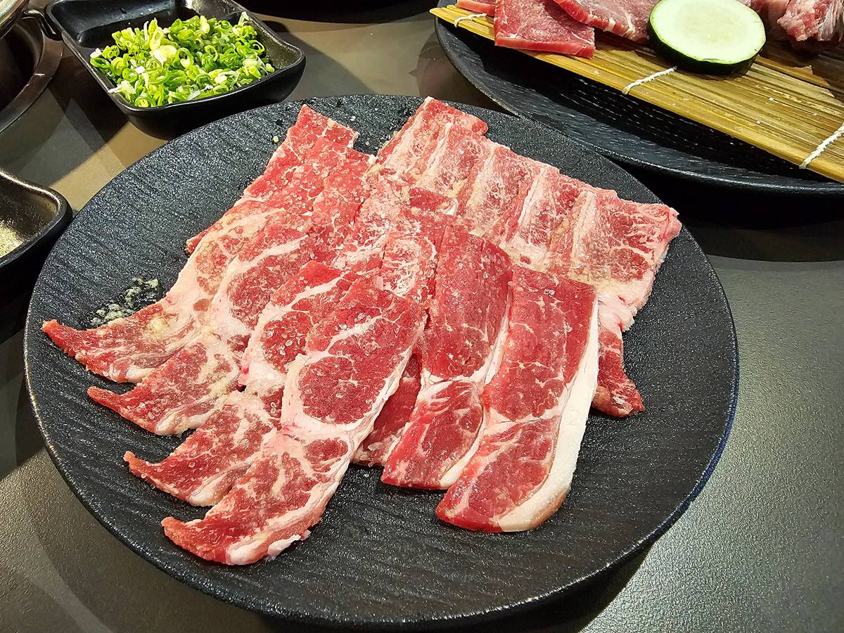 【高雄燒肉】伊気燒肉：超值套餐只要298元起!平價也能爽爽吃肉!小資族的燒肉天堂，這個價格沒話說!
