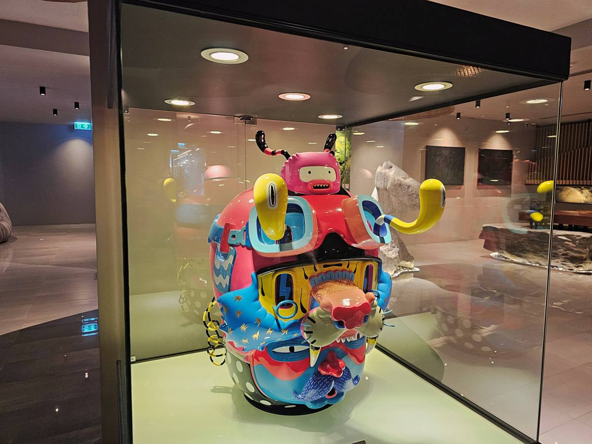 【清邁住宿】Travelodge Nimman 開箱：小資族必收！尼曼區高CP值飯店，頂樓泳池、早餐、房型全攻略！