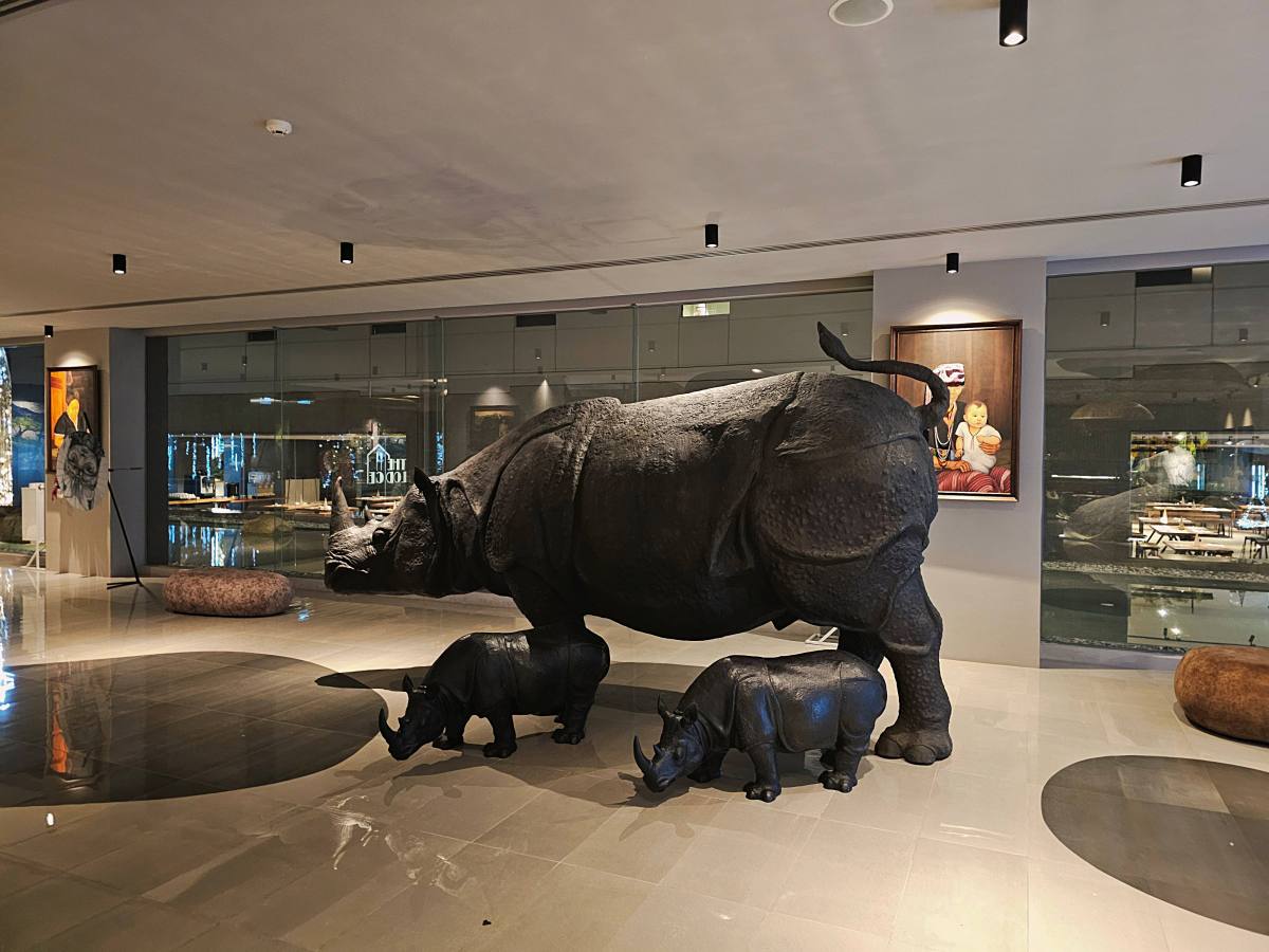 【清邁住宿】Travelodge Nimman 開箱：小資族必收！尼曼區高CP值飯店，頂樓泳池、早餐、房型全攻略！