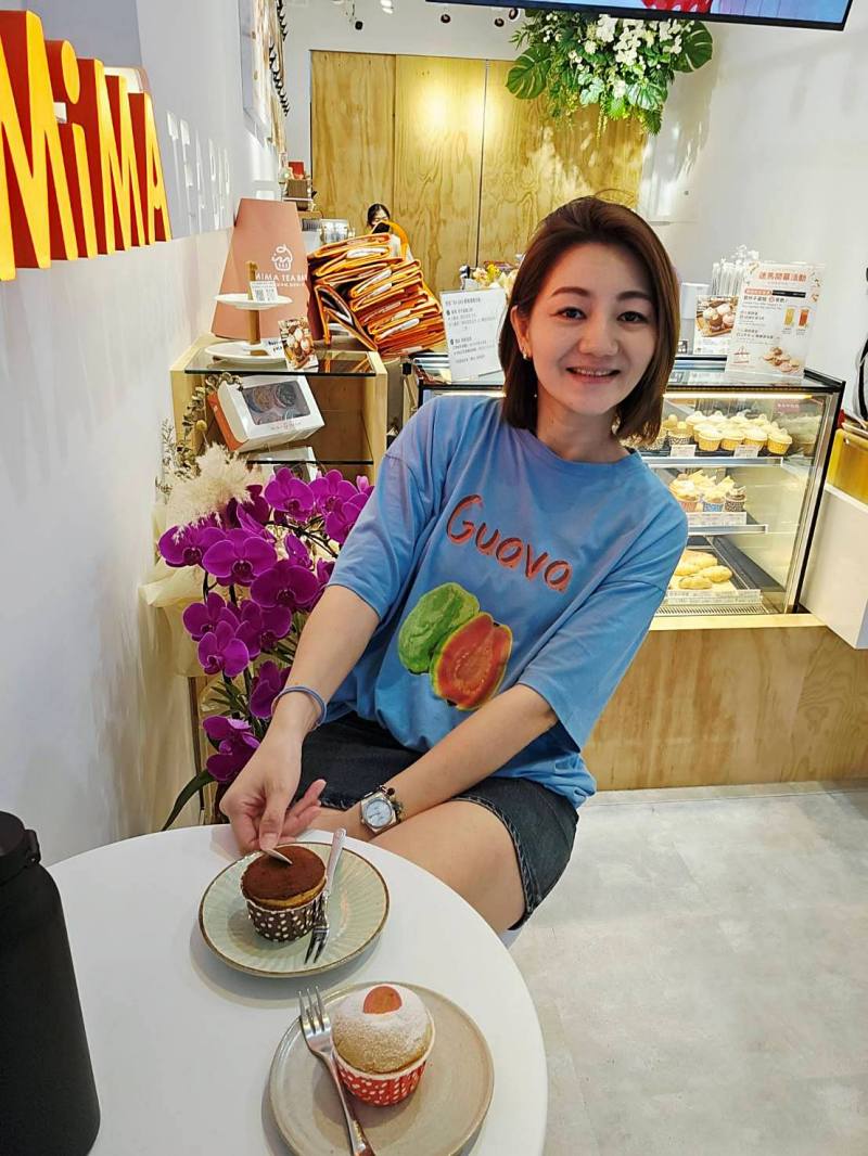 2026台南下午茶推薦！台南戒糖人的救星！迷馬 MiMA TEA BAR－燕麥杯子蛋糕，每顆只有150大卡的無罪惡幸福，營養師幫妳把關的低負擔下午茶！