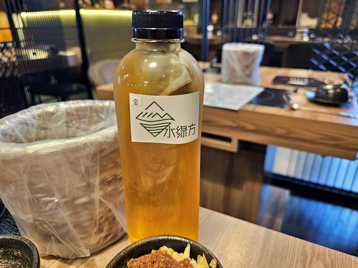 【屏東美食】水綠方創意鍋物｜出自碳佐麻里設計師之手！隱身枋寮小巷內的美學鍋物