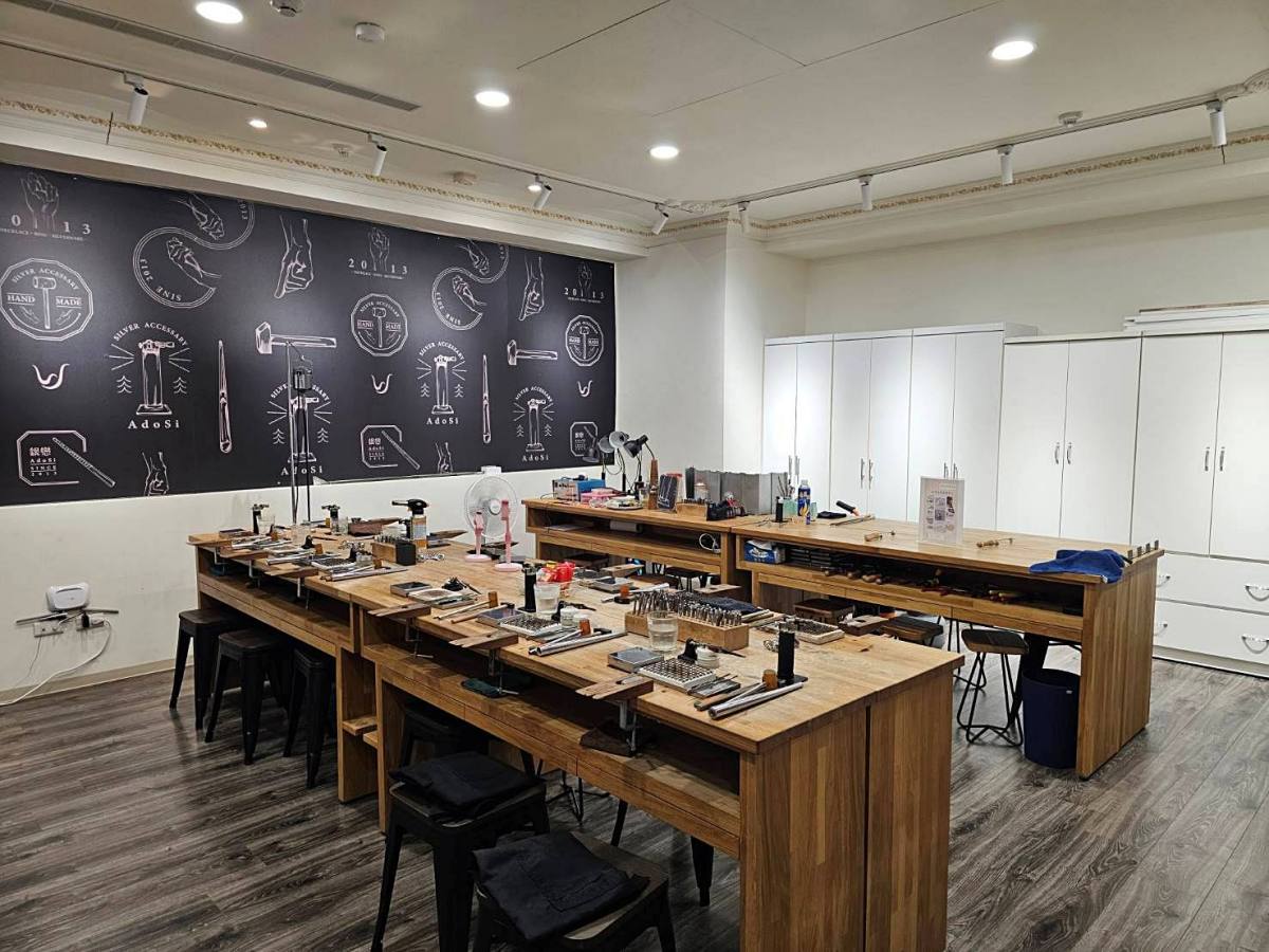 【高雄戒指DIY推薦】AdoSi銀戀文直旗艦店.打造獨一無二的戒指!款式、流程、環境全紀錄! - 第11張圖 【高雄戒指DIY推薦】AdoSi銀戀文直旗艦店.打造獨一無二的戒指!款式、流程、環境全紀錄!