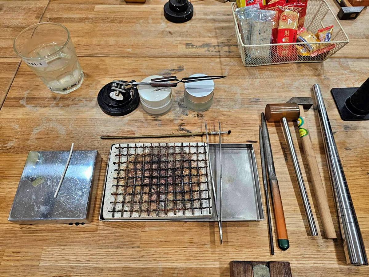 【高雄戒指DIY推薦】AdoSi銀戀文直旗艦店.打造獨一無二的戒指!款式、流程、環境全紀錄! - 第13張圖 【高雄戒指DIY推薦】AdoSi銀戀文直旗艦店.打造獨一無二的戒指!款式、流程、環境全紀錄!