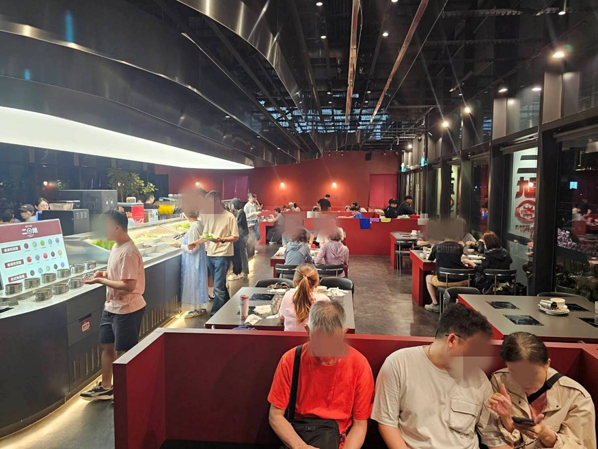 高雄最美海景火鍋！二旭鍋-高流店｜369起火鍋+自助吧吃到飽，坐擁高流第一排美景！