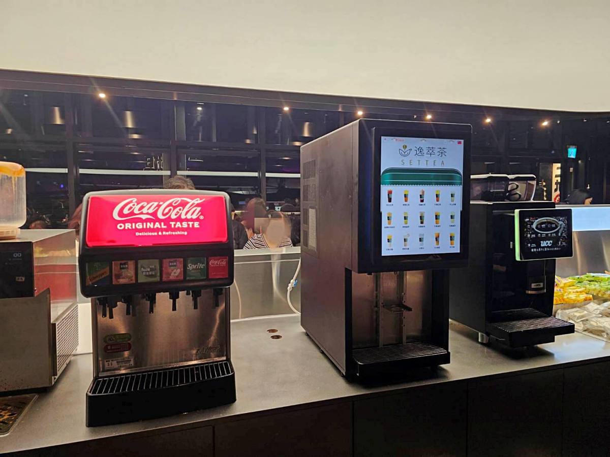 高雄最美海景火鍋！二旭鍋-高流店｜369起火鍋+自助吧吃到飽，坐擁高流第一排美景！