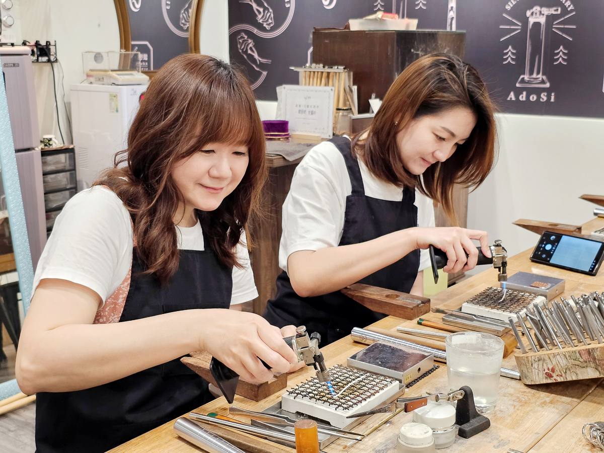 【高雄戒指DIY推薦】AdoSi銀戀文直旗艦店.打造獨一無二的戒指!款式、流程、環境全紀錄! - 第20張圖 【高雄戒指DIY推薦】AdoSi銀戀文直旗艦店.打造獨一無二的戒指!款式、流程、環境全紀錄!